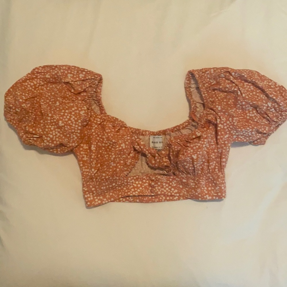 Saboskirt keyhole crop top